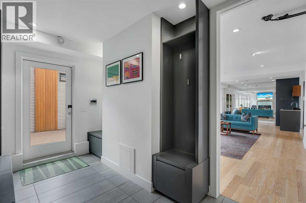 3724 Kerrydale Road SW - 26