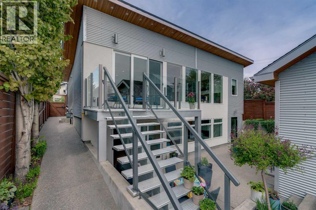 3724 Kerrydale Road SW - 33