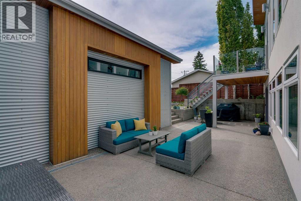 3724 Kerrydale Road SW - 40