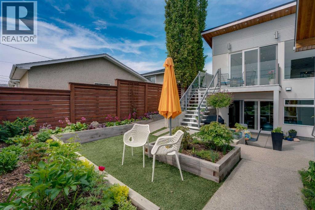 3724 Kerrydale Road SW - 42