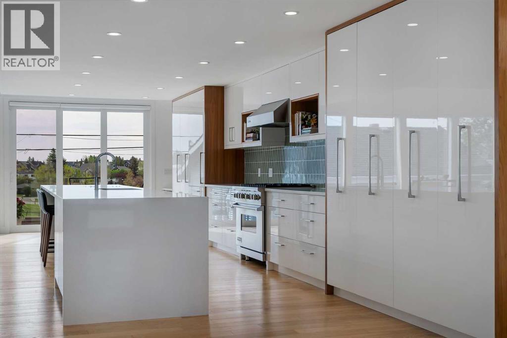 3724 Kerrydale Road SW - 5