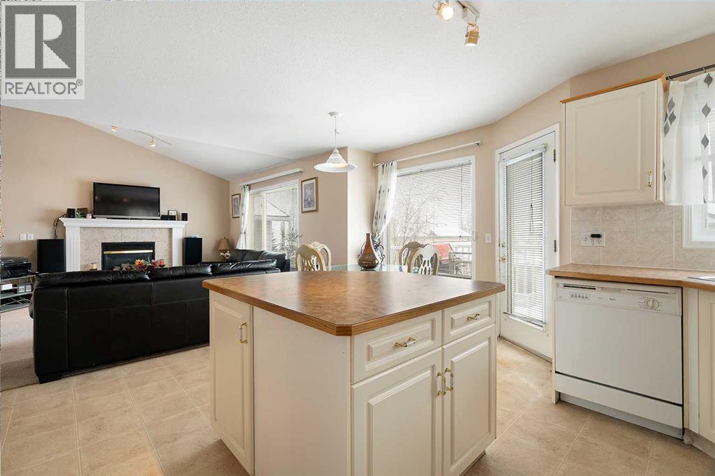 141 Arbour Stone Close NW - 18