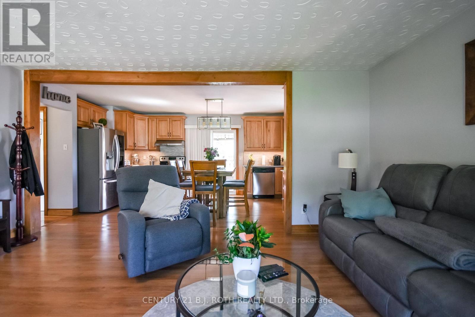 671 SIMCOE ROAD - 12