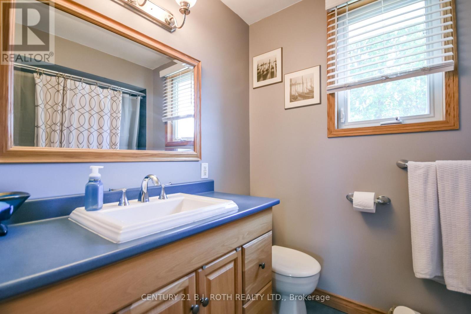 671 SIMCOE ROAD - 42