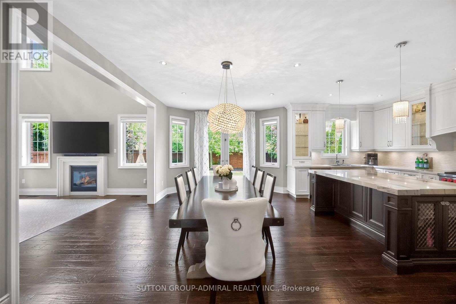 10 THOMAS NOBLE COURT - 13