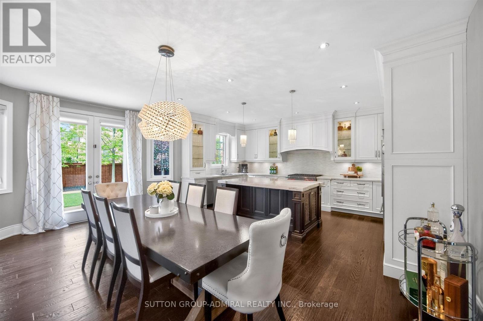 10 THOMAS NOBLE COURT - 16