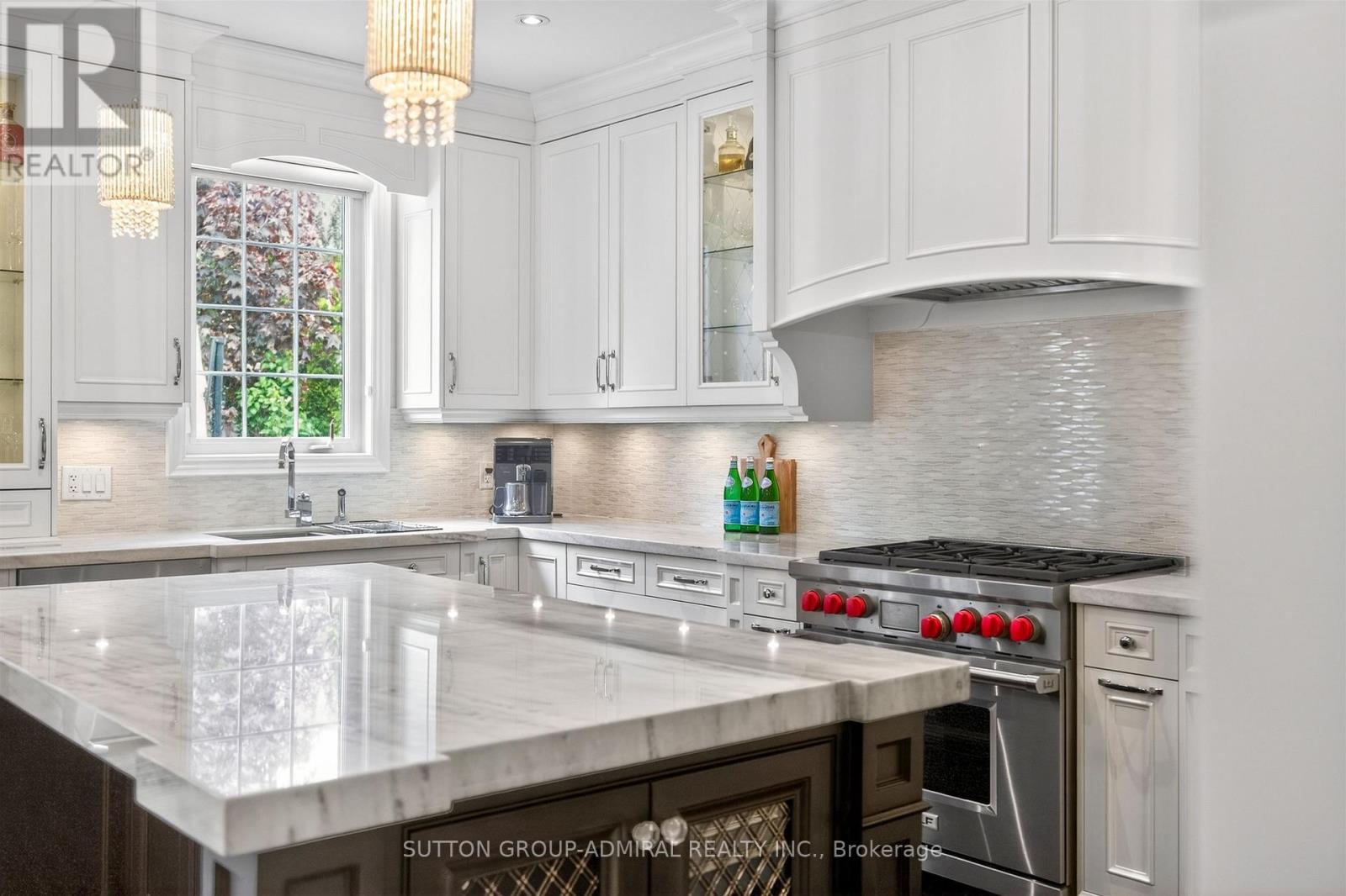10 THOMAS NOBLE COURT - 18