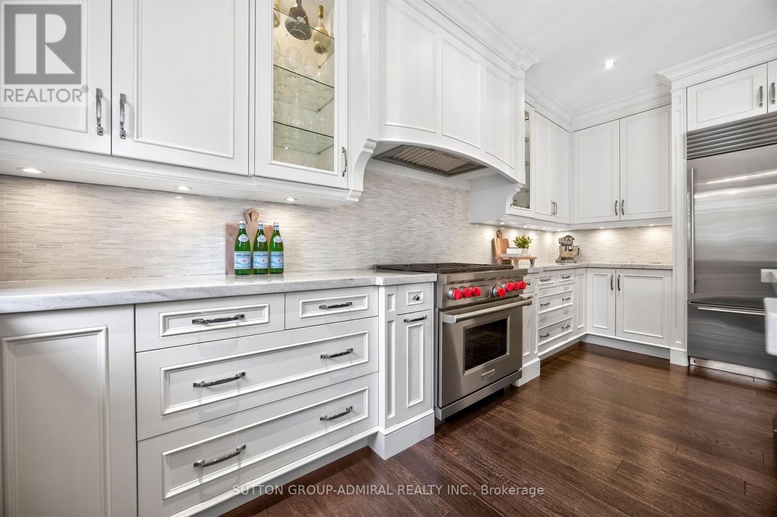 10 THOMAS NOBLE COURT - 21