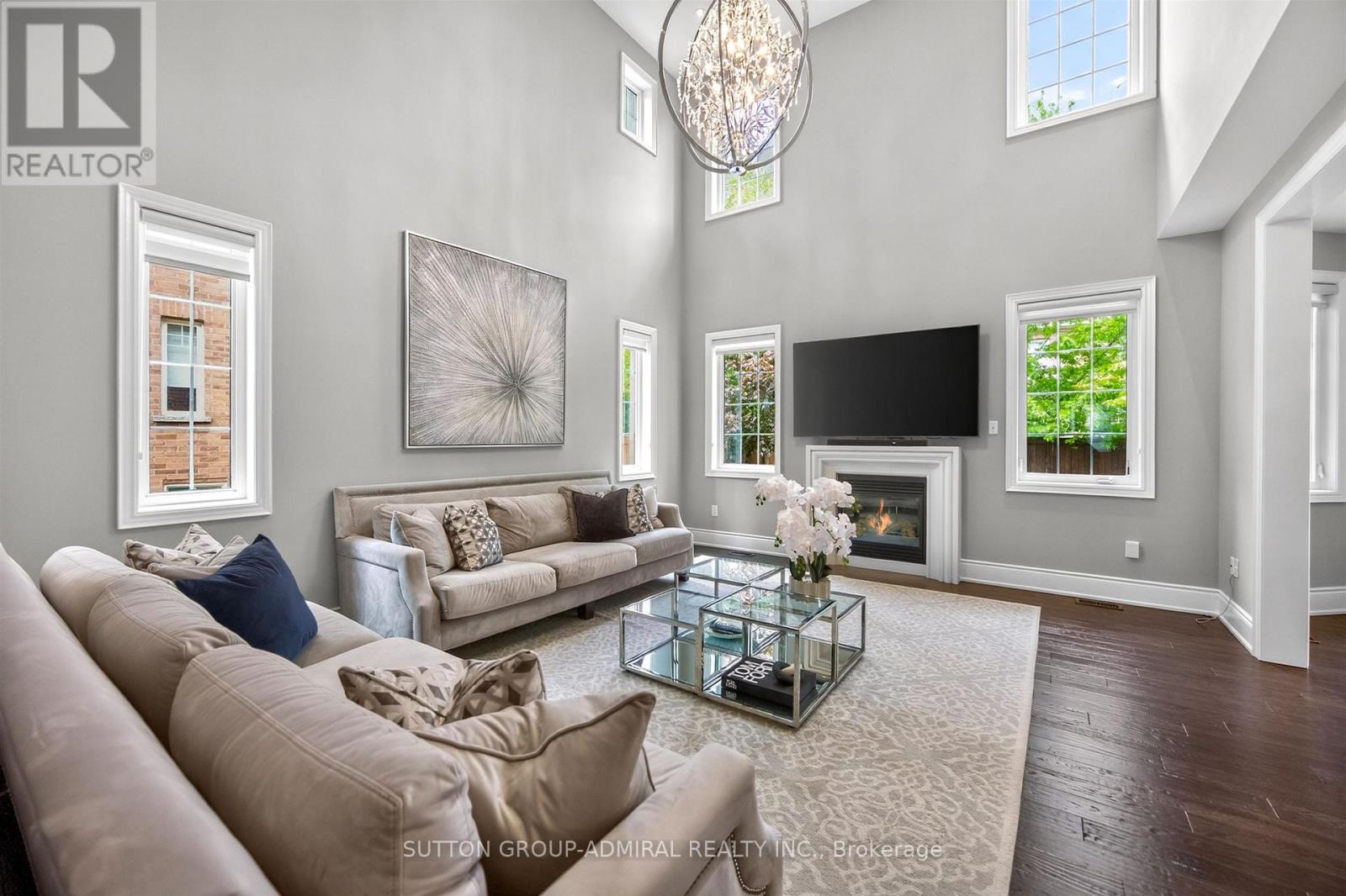 10 THOMAS NOBLE COURT - 25