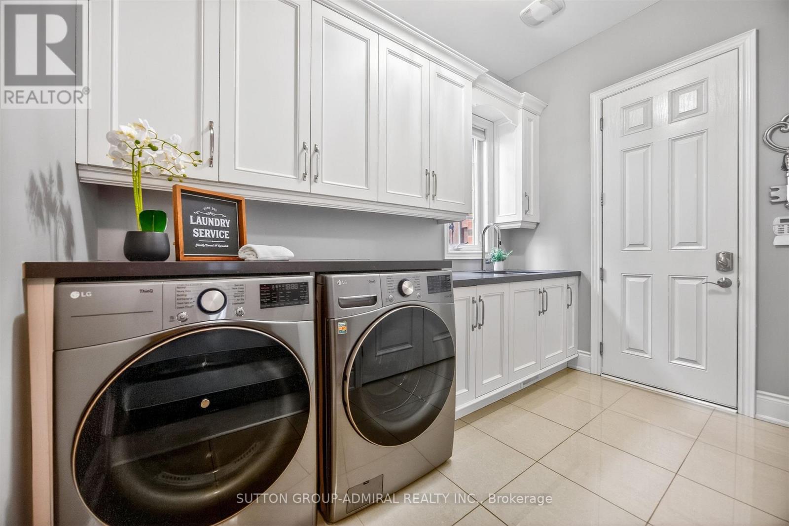10 THOMAS NOBLE COURT - 30