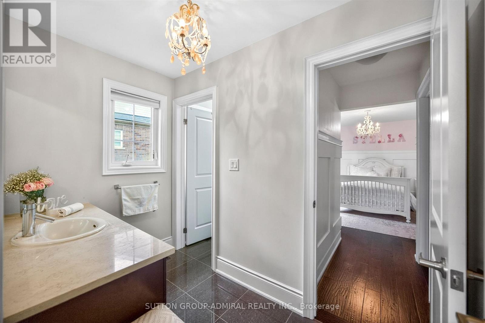 10 THOMAS NOBLE COURT - 41