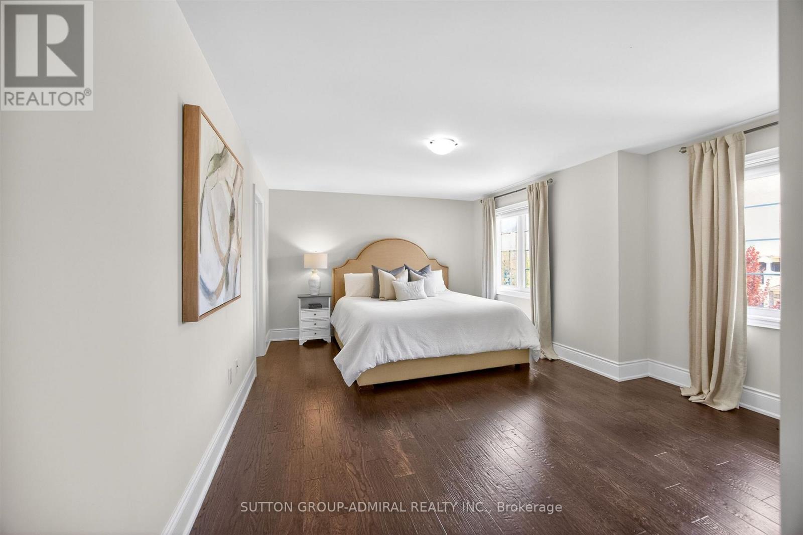 10 THOMAS NOBLE COURT - 44