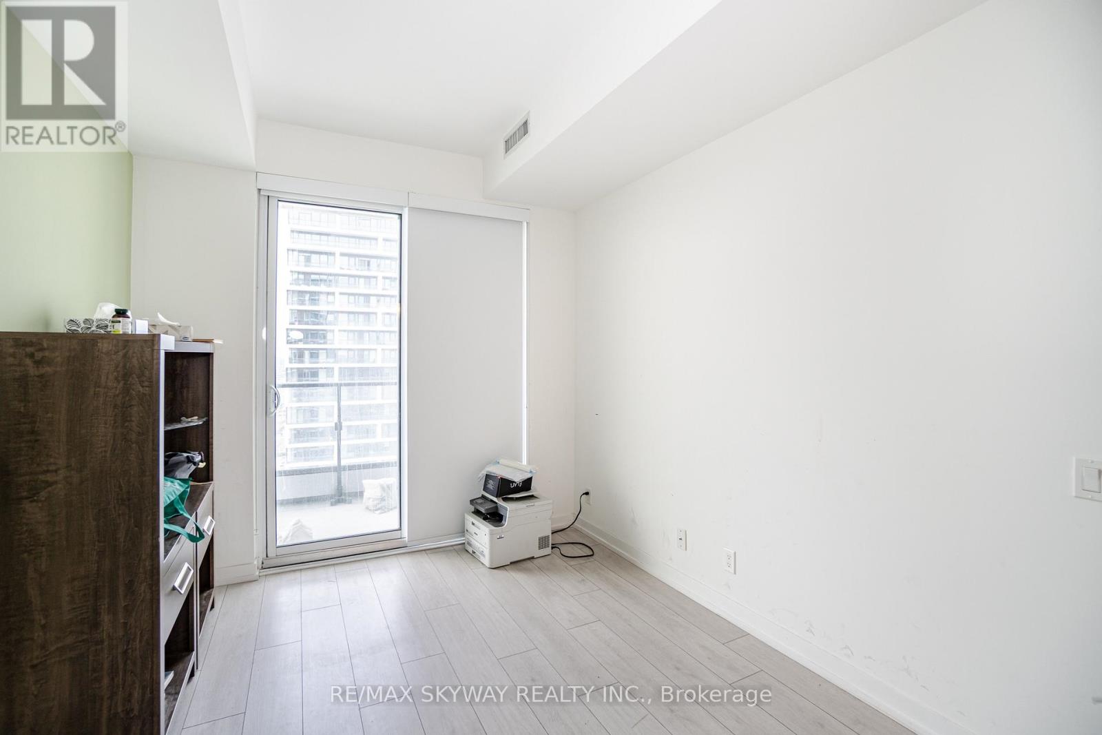 #5702 5 BUTTERMILL AVENUE - 17