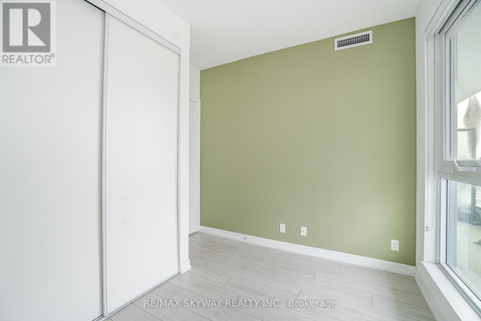 #5702 5 BUTTERMILL AVENUE - 21
