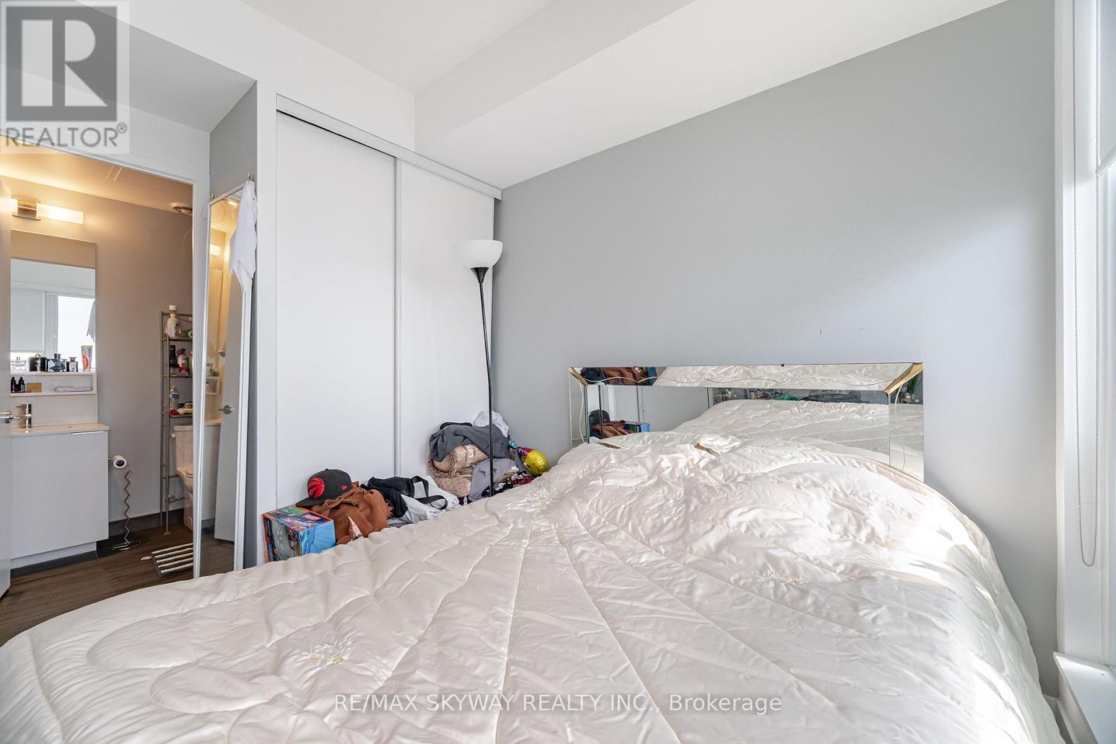 #5605 898 PORTAGE PARKWAY - 23