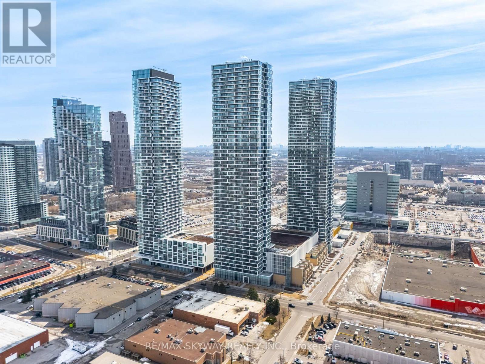 #5605 898 PORTAGE PARKWAY - 42