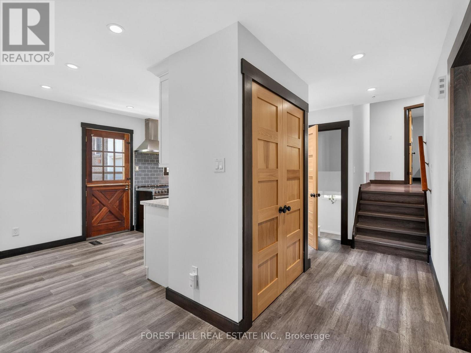 35 TOWNSEND AVENUE - 6
