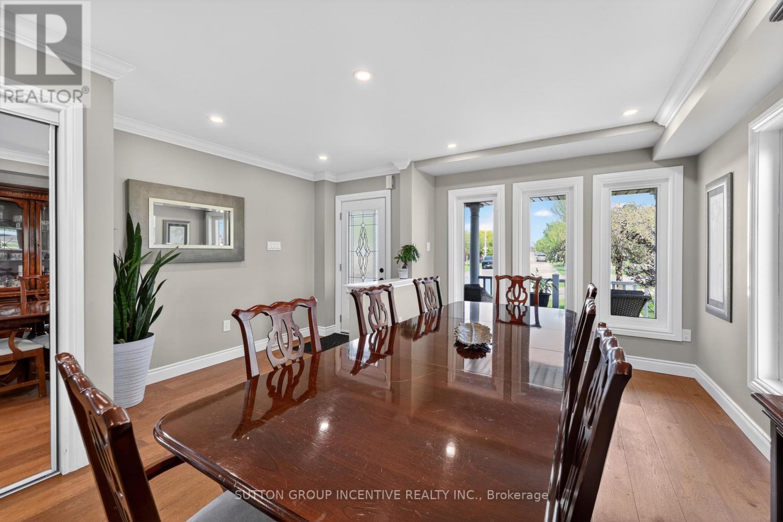 60 SUCCESSION CRESCENT - 7