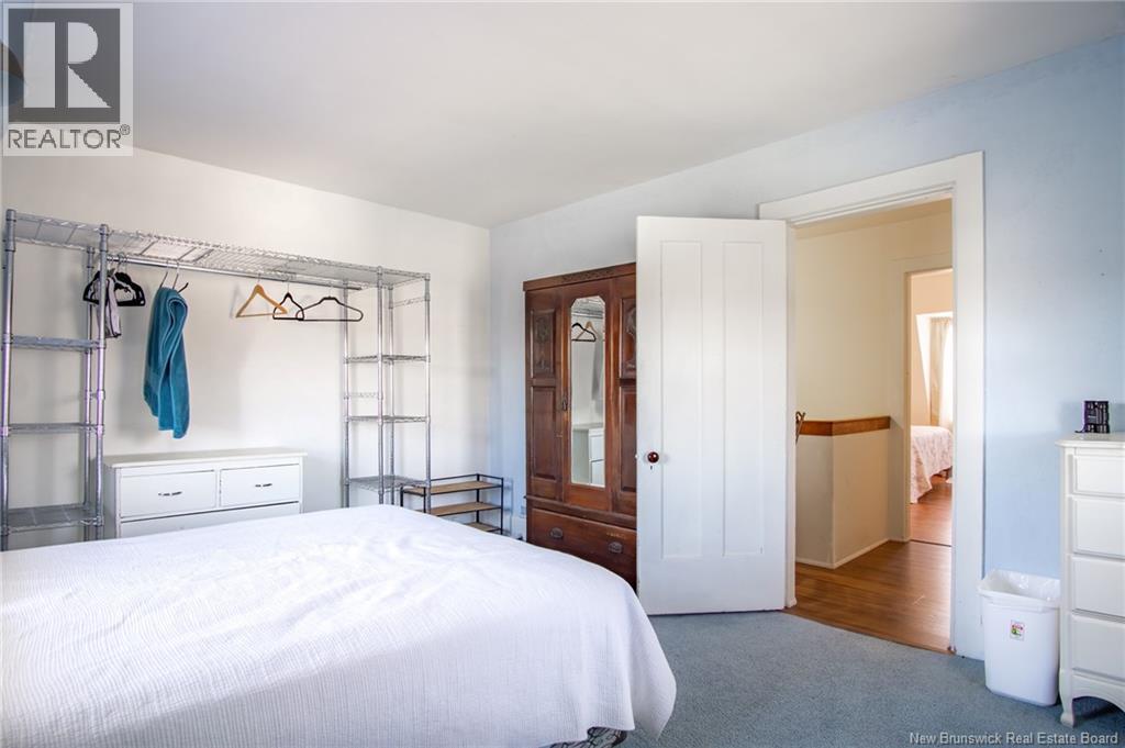 697 Bay Street - 22