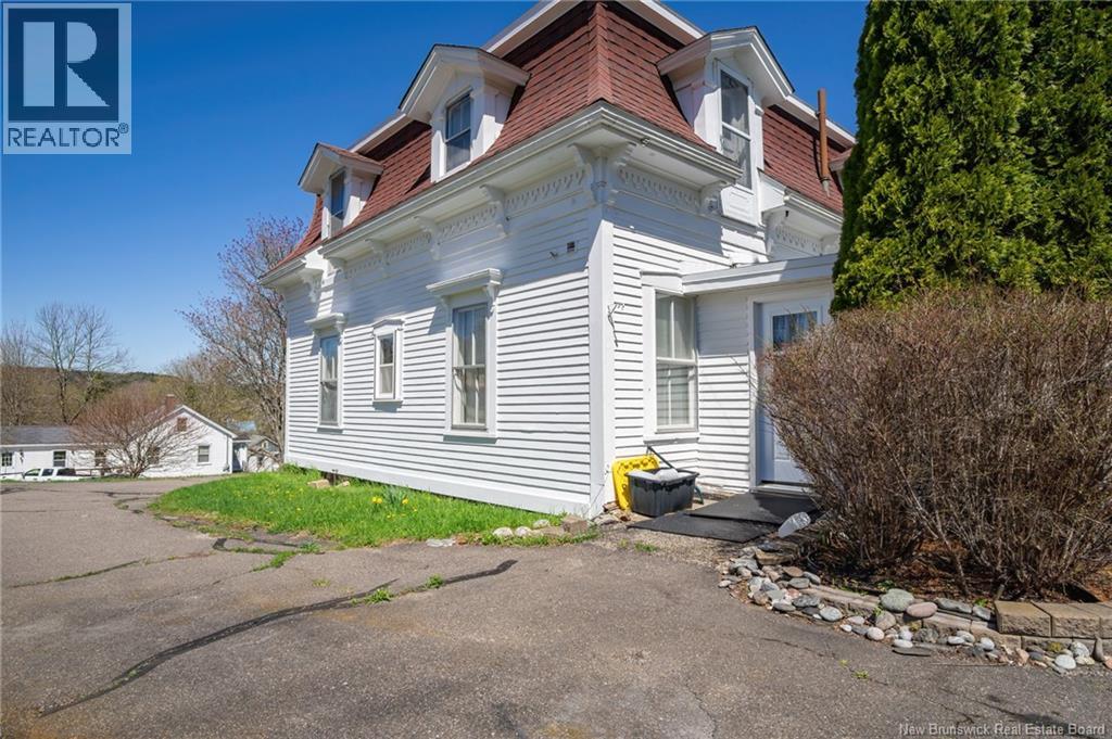 697 Bay Street - 29