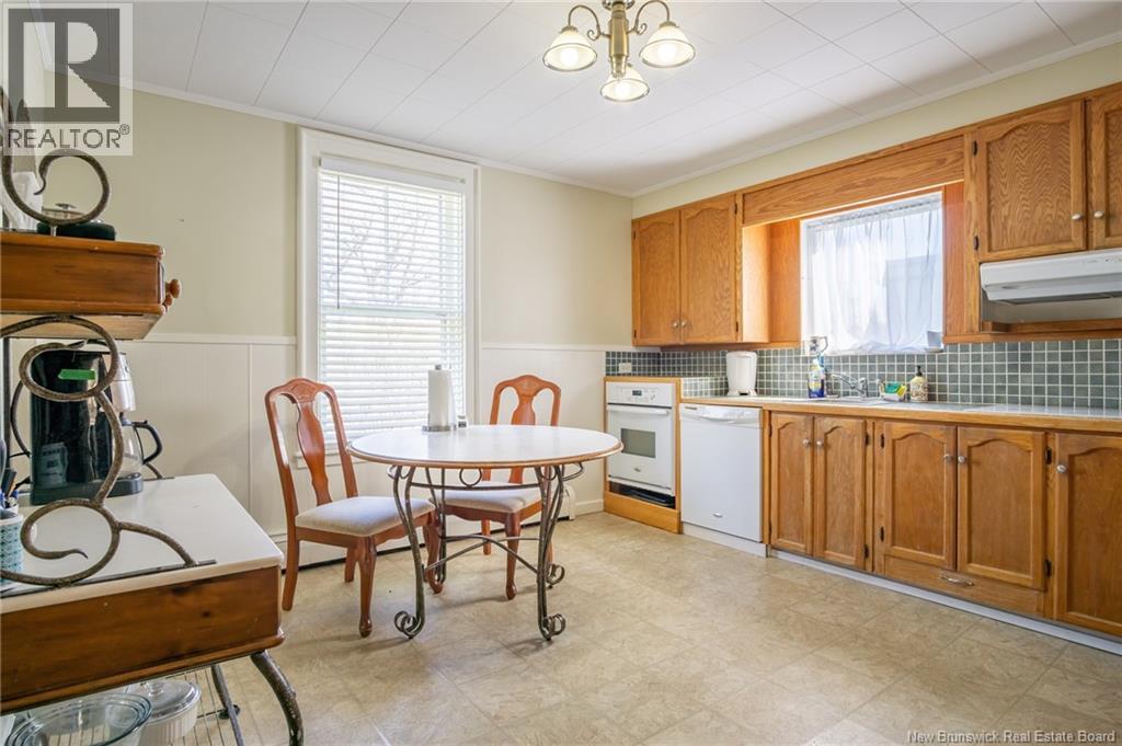 697 Bay Street - 6