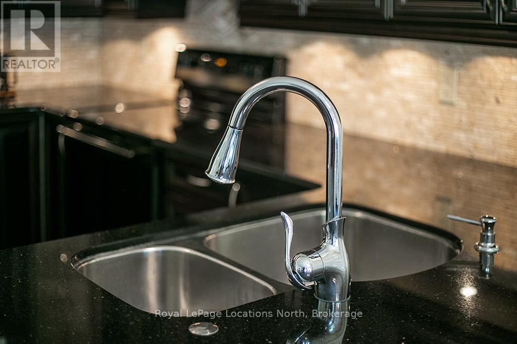 85 CHAMBERLAIN CRESCENT - 16