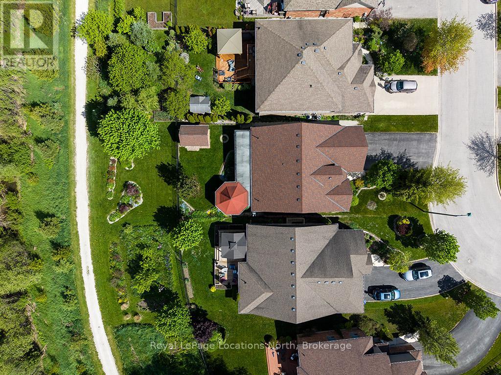 85 CHAMBERLAIN CRESCENT - 27