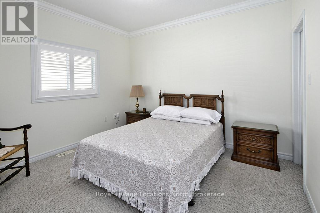 85 CHAMBERLAIN CRESCENT - 33
