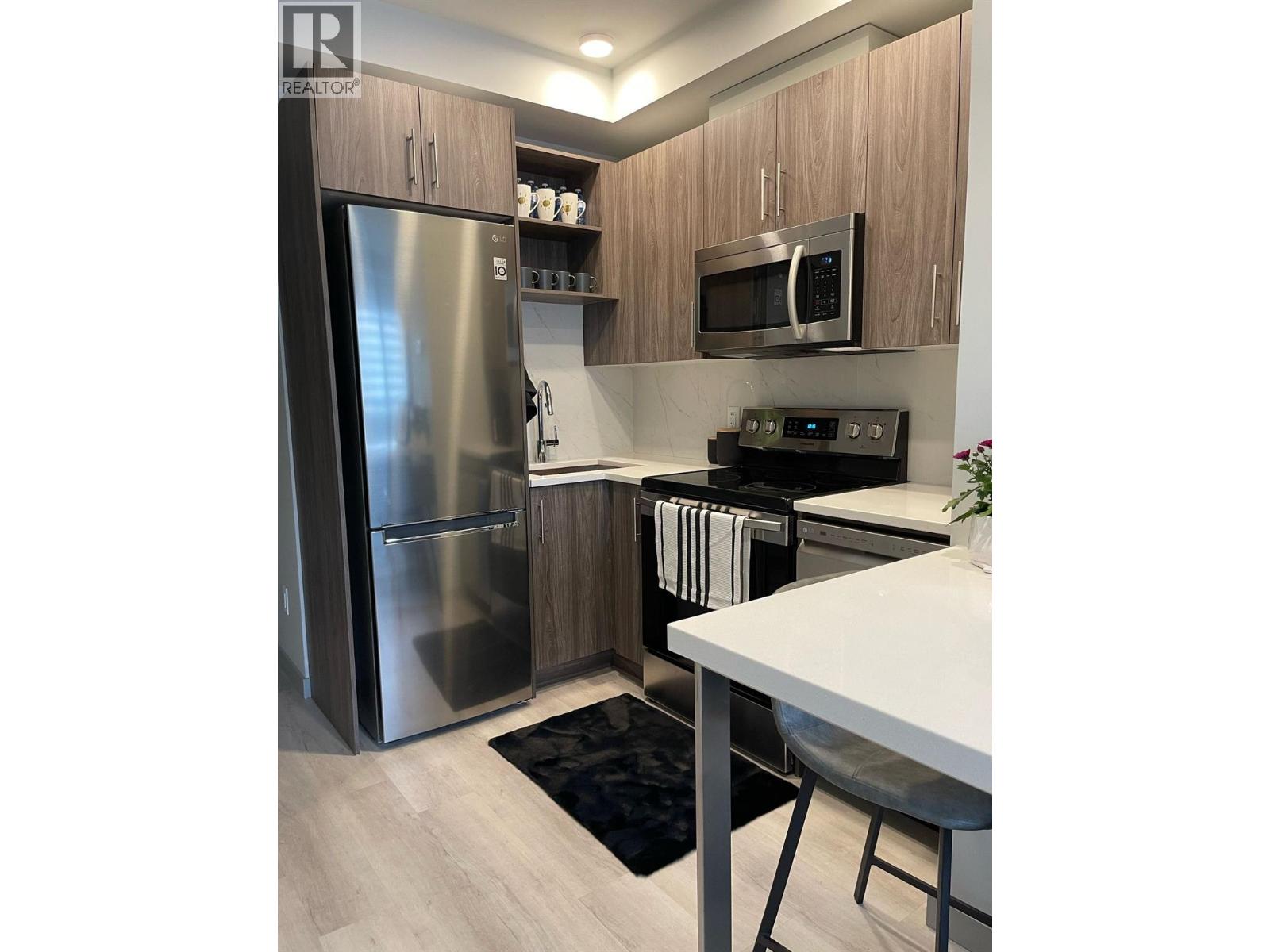 #215 345 DOUGALL Road N - 5