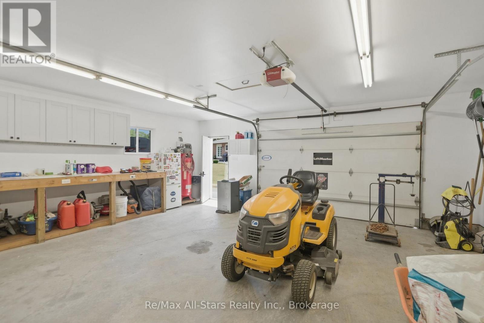 601 ALMA STREET - 32