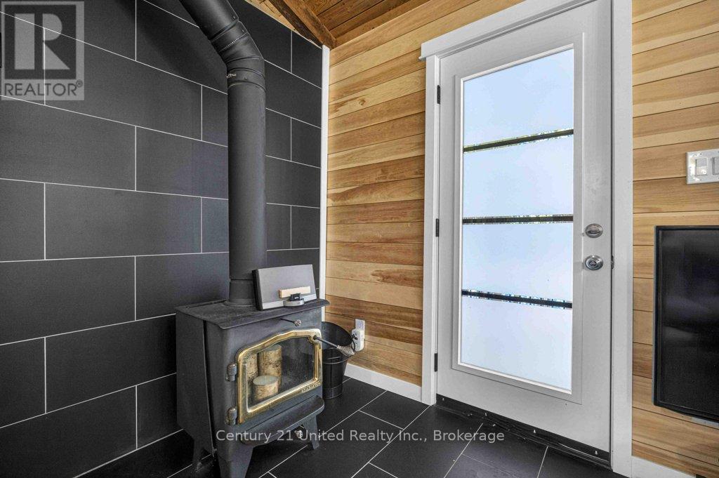 1233 STINSON DRIVE - 8