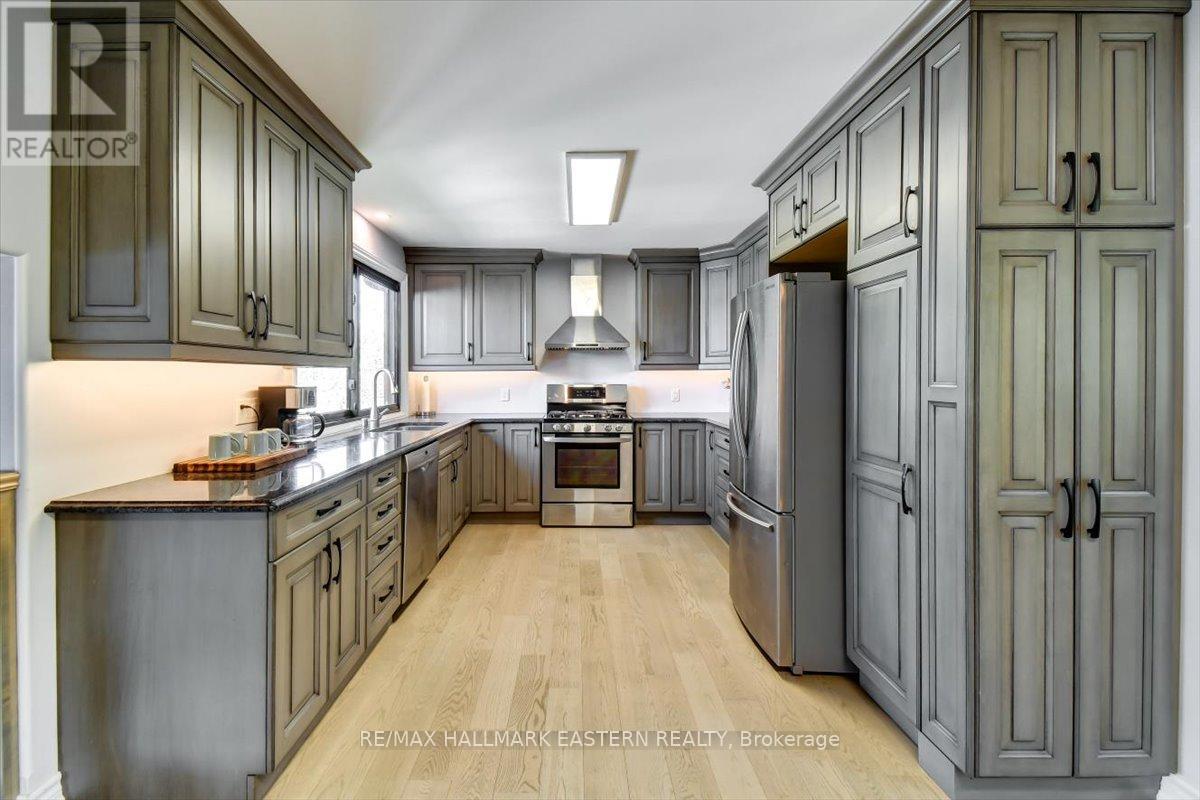 790 FIFE'S BAY MARINA LANE - 11