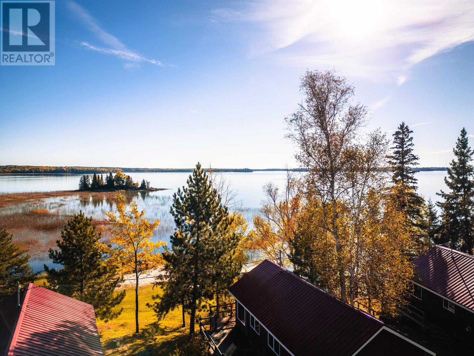 202 LAKESHORE DR