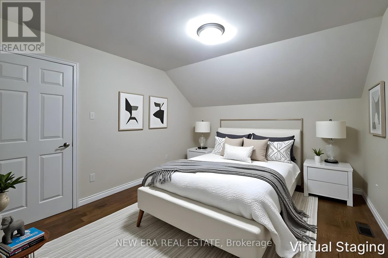 319 KING STREET W - 34