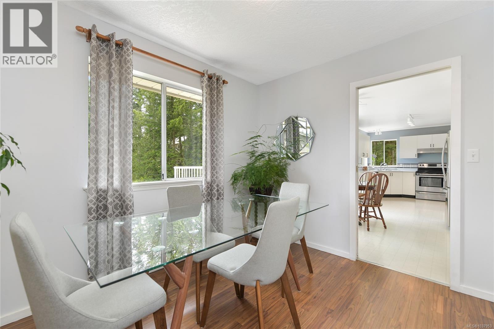 7000 MAPLE PARK Terr - 12