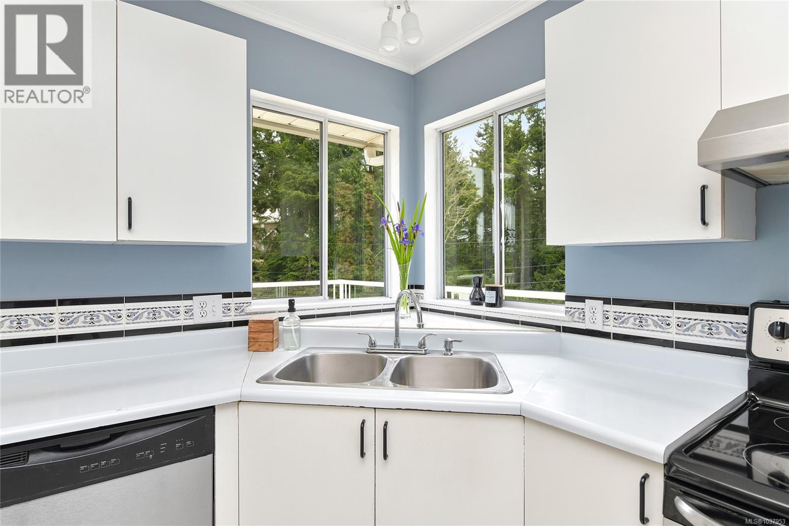 7000 MAPLE PARK Terr - 18