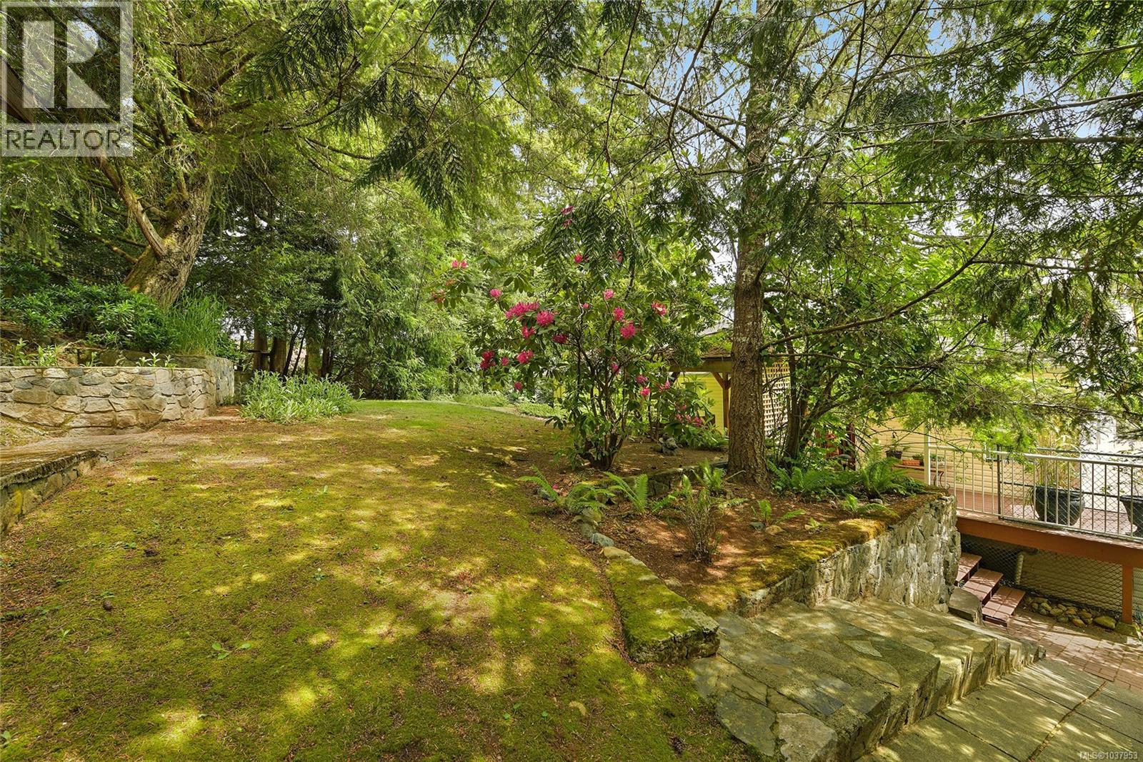 7000 MAPLE PARK Terr - 32