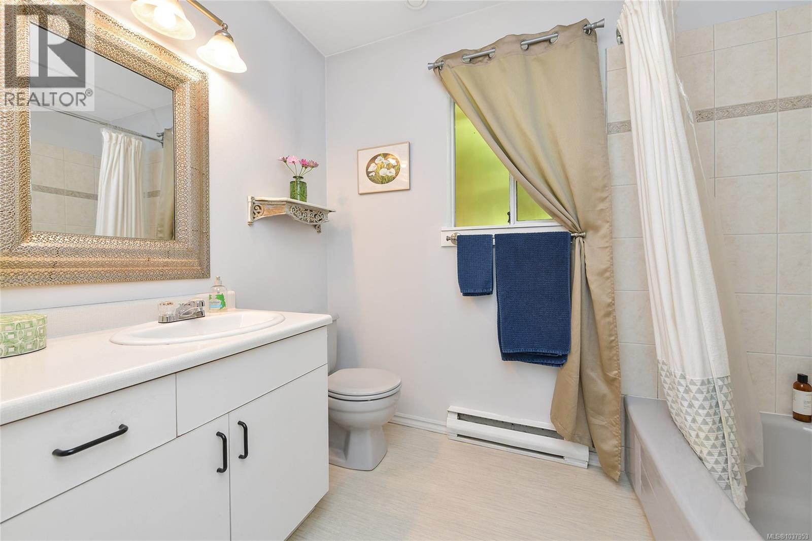 7000 MAPLE PARK Terr - 35