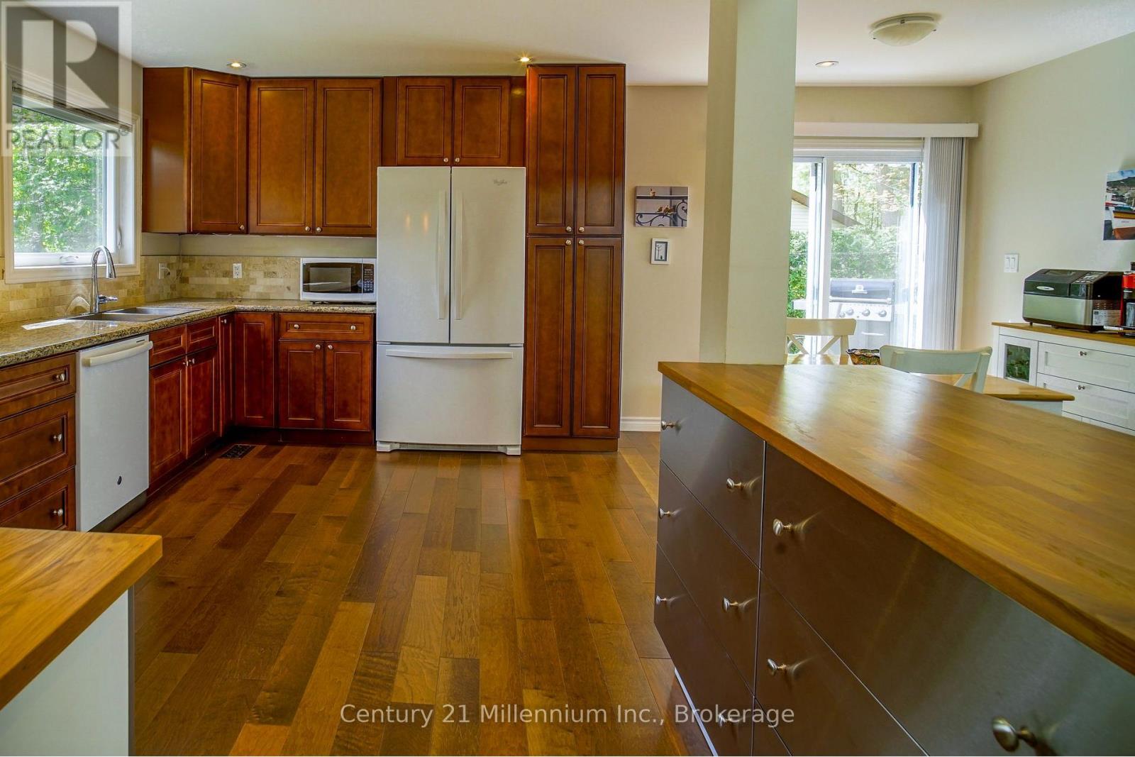 58 CEDARLANE DRIVE - 12