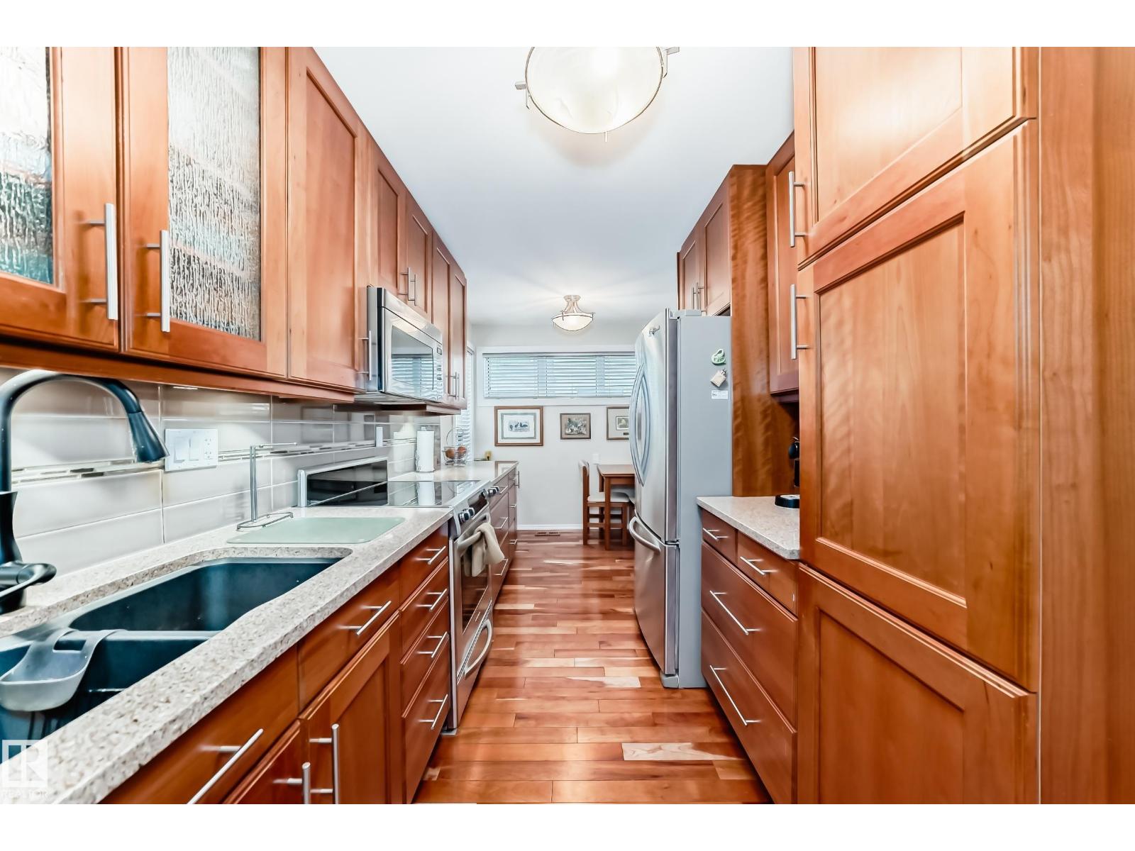 7930 111 ST NW - 9