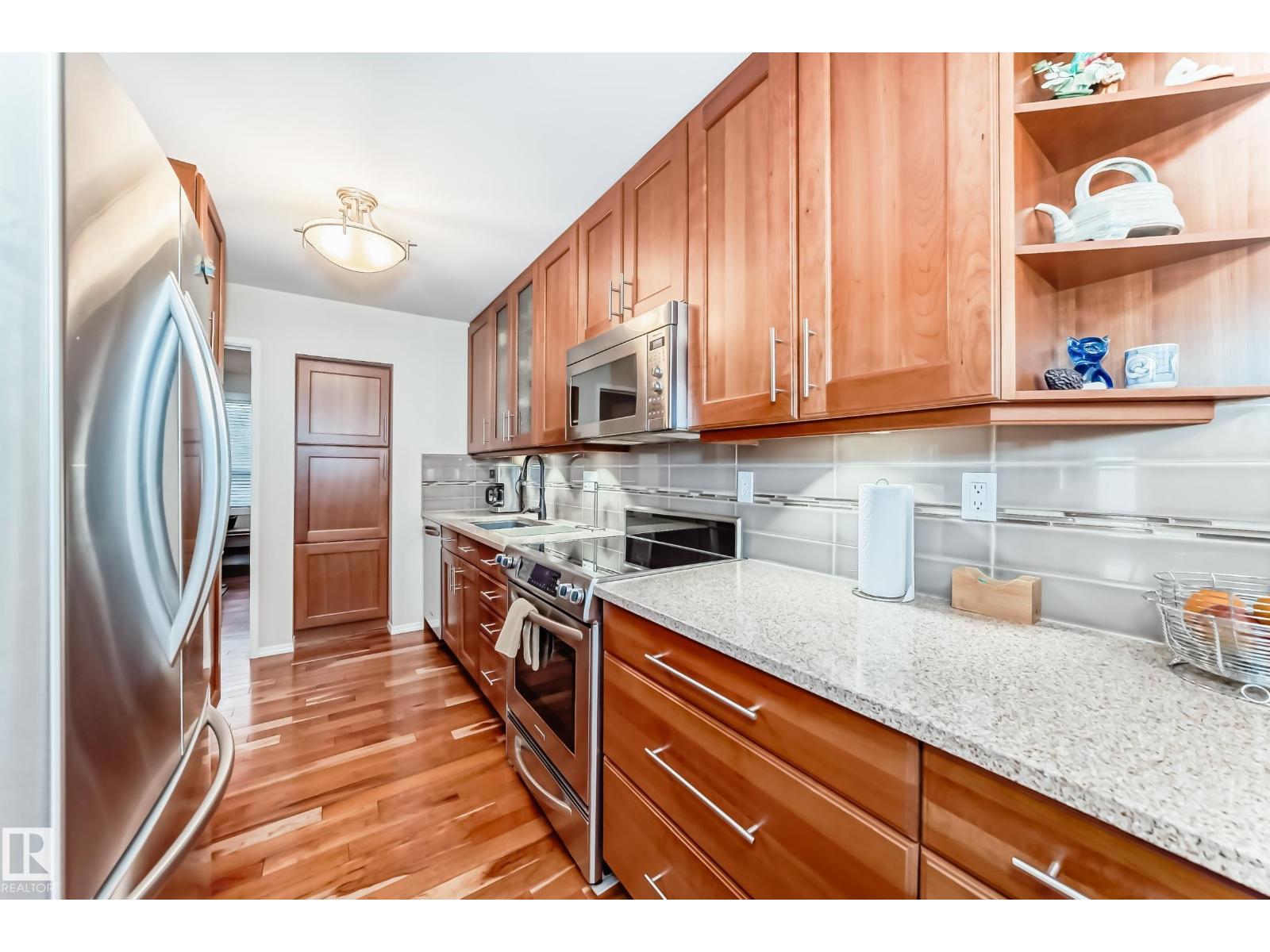 7930 111 ST NW - 7