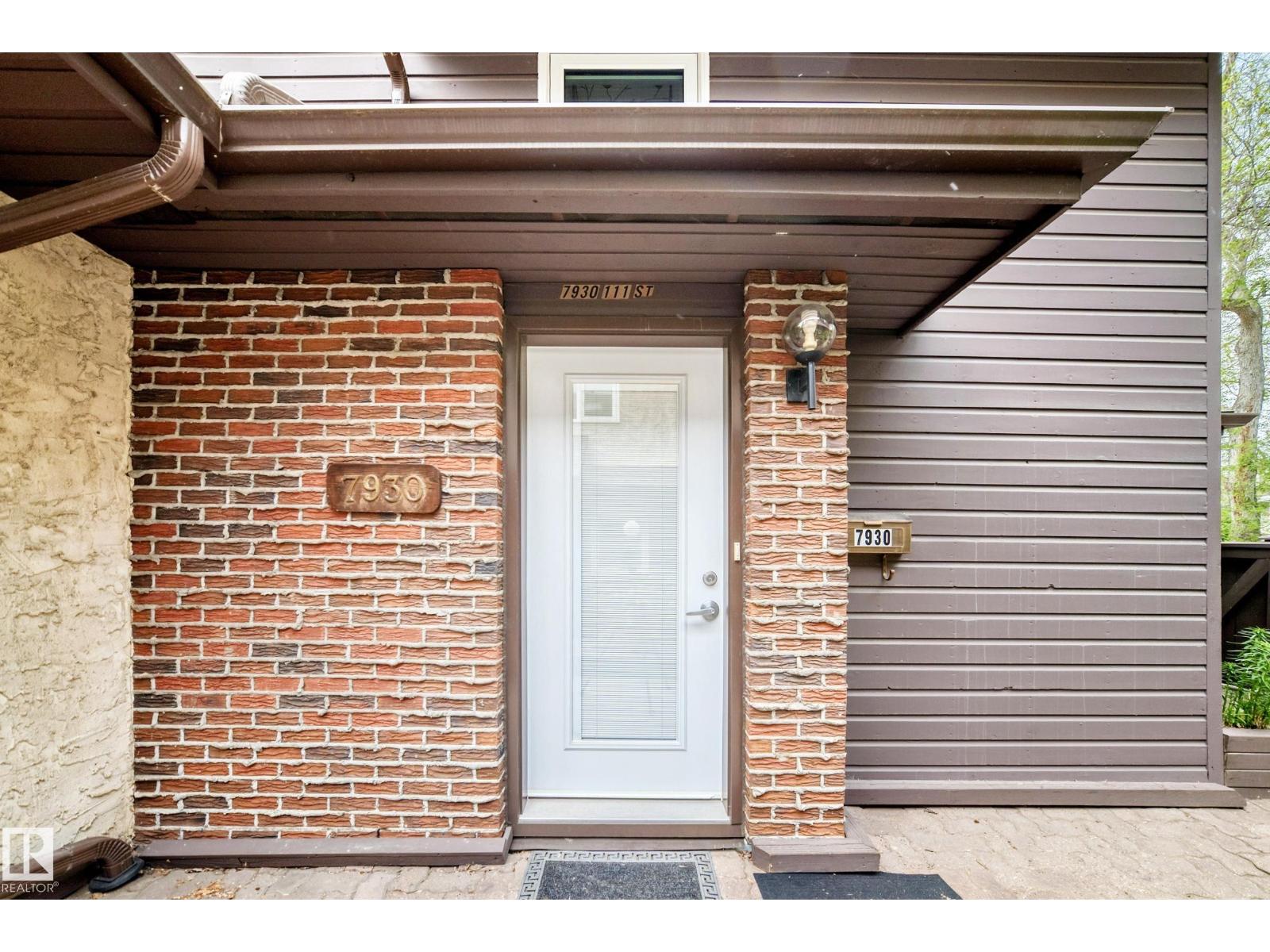 7930 111 ST NW - 4