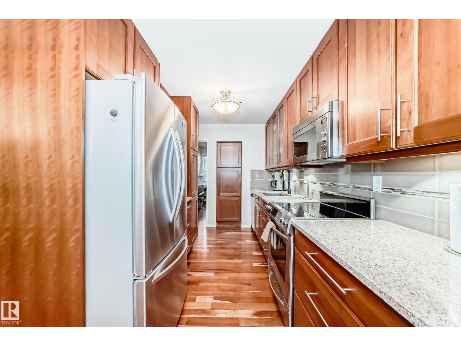 7930 111 ST NW - 6