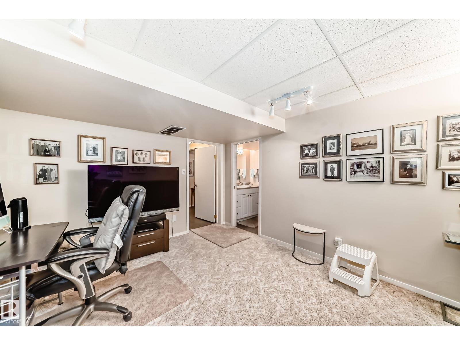 7930 111 ST NW - 46