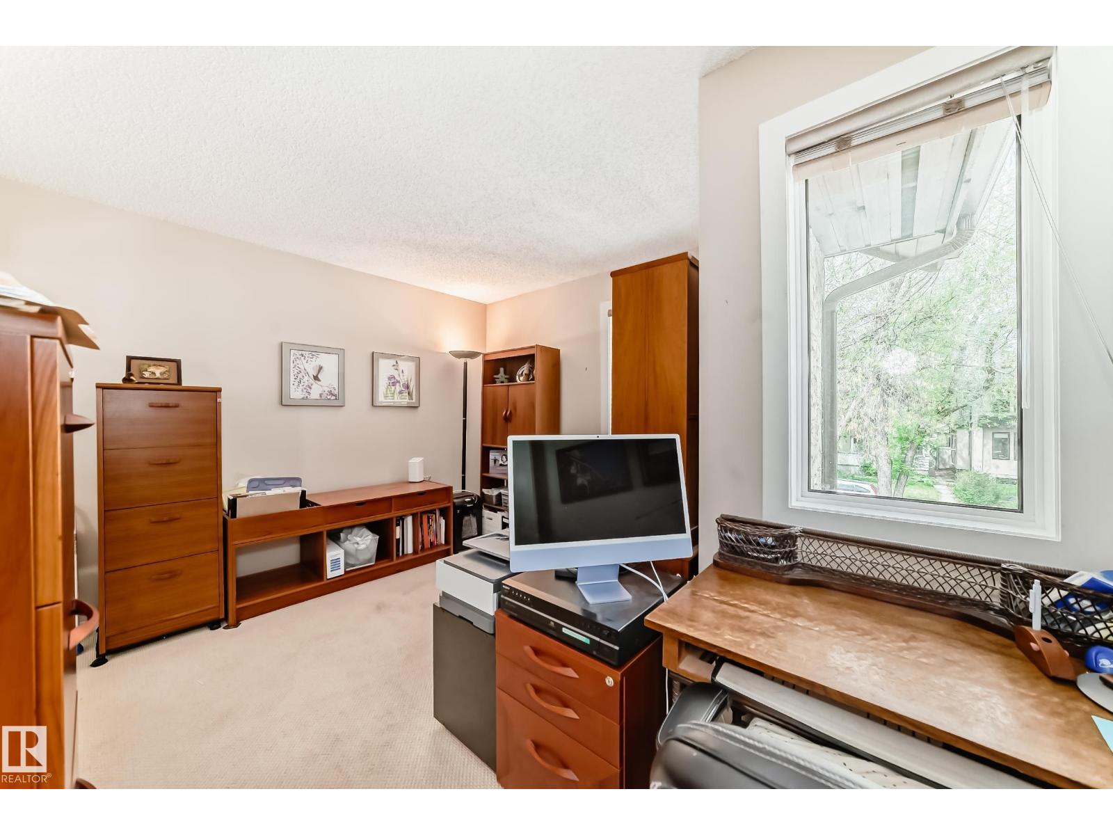 7930 111 ST NW - 40