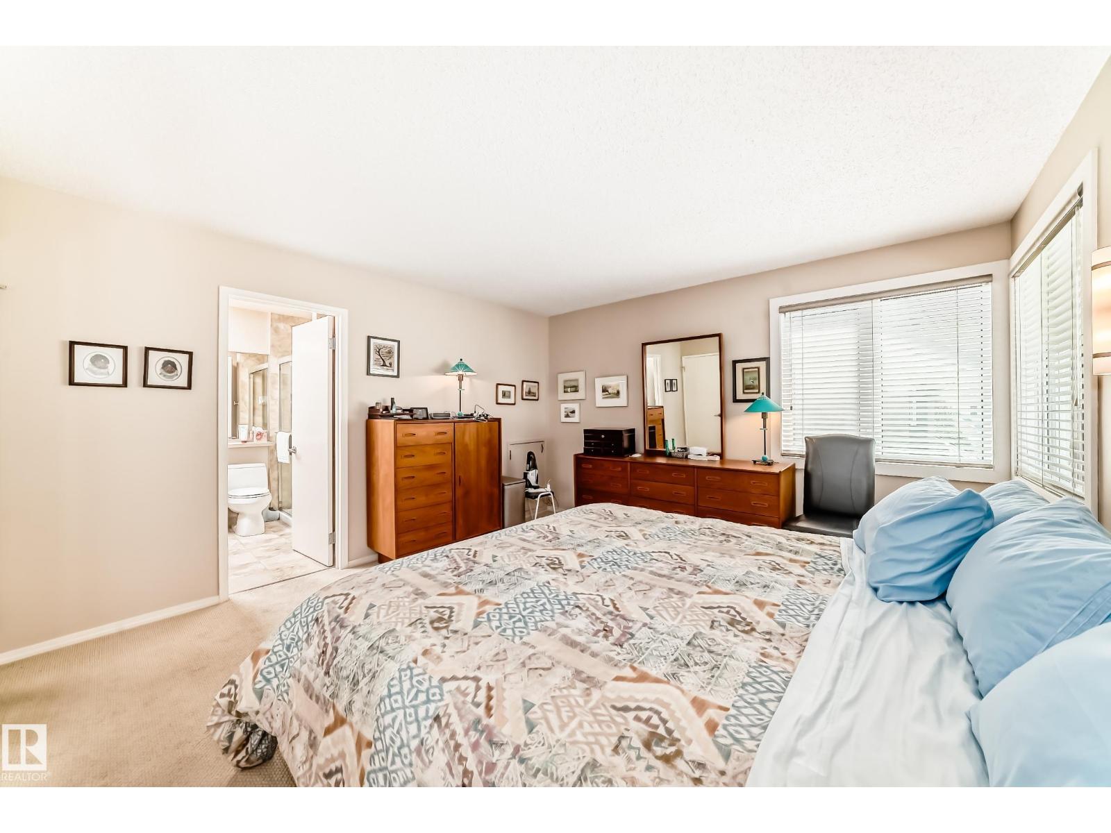 7930 111 ST NW - 37