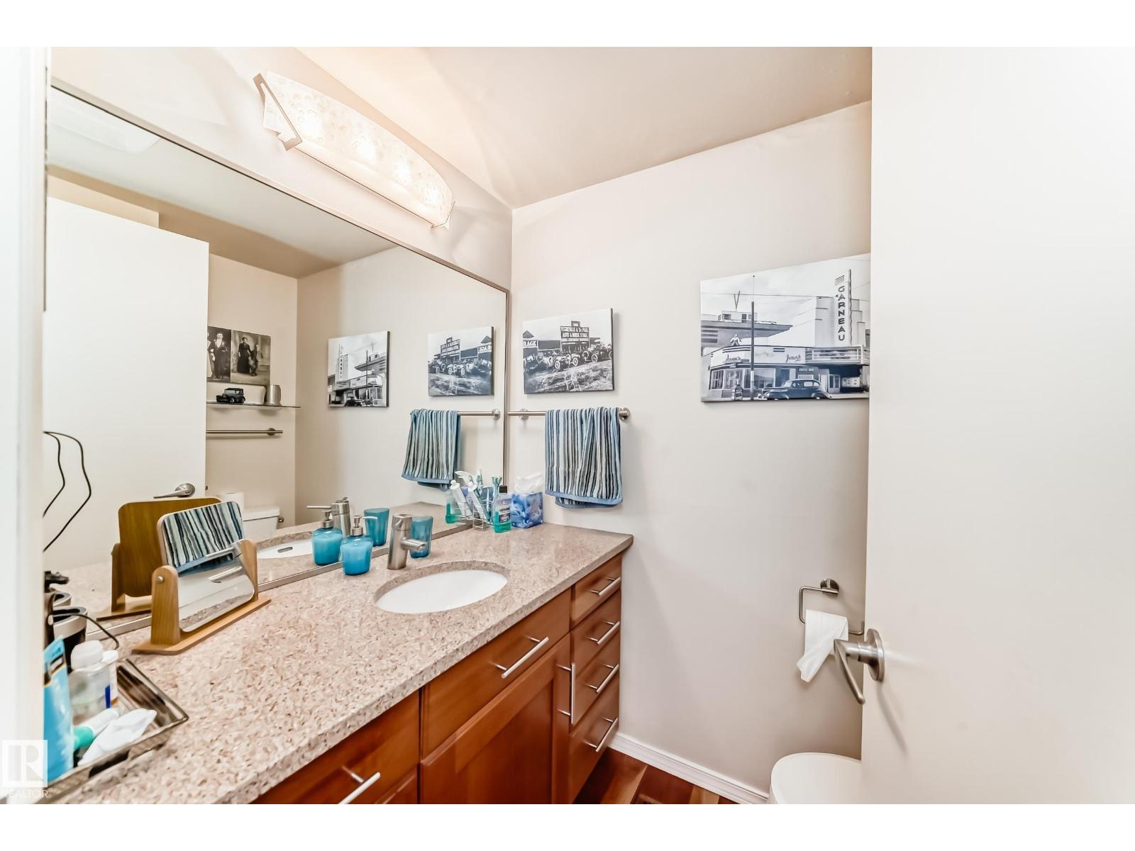 7930 111 ST NW - 30