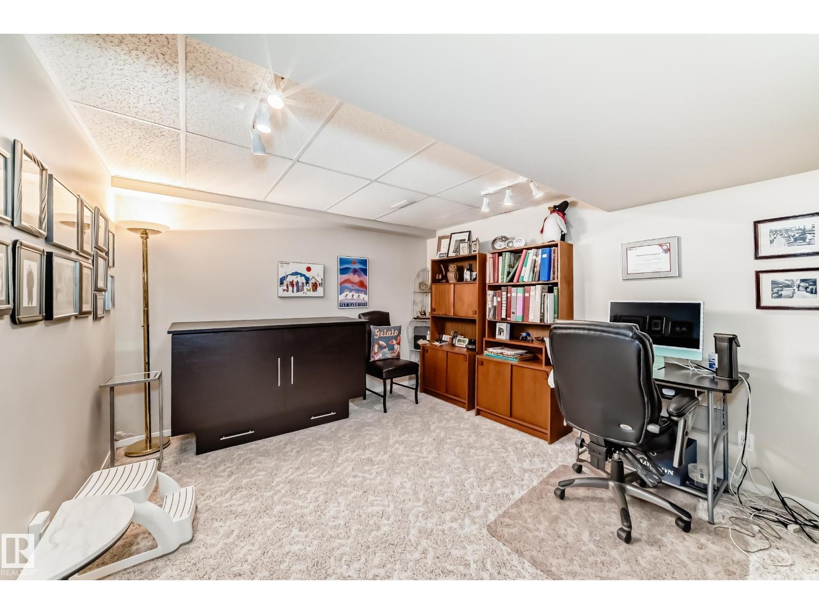 7930 111 ST NW - 44