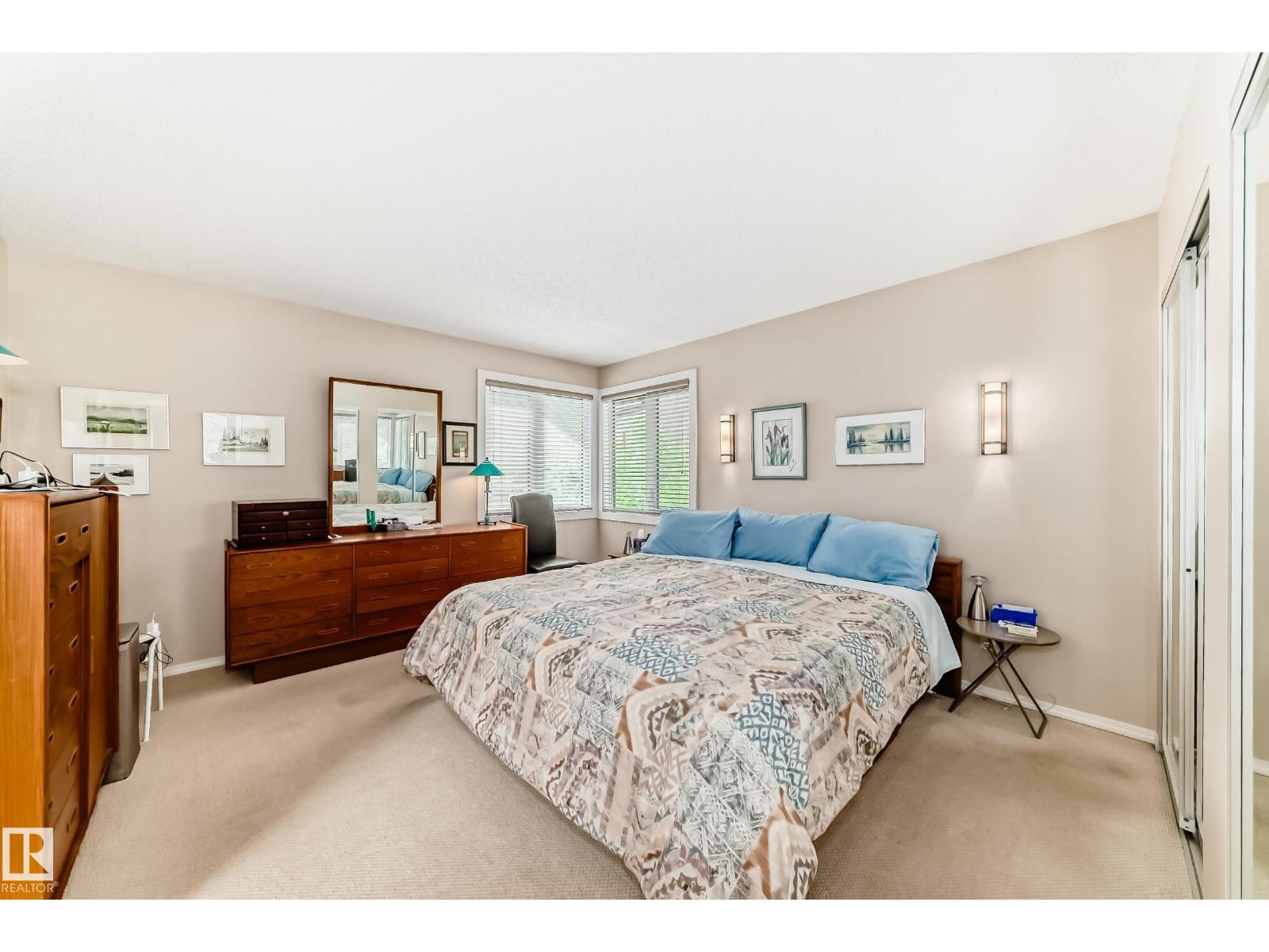 7930 111 ST NW - 33