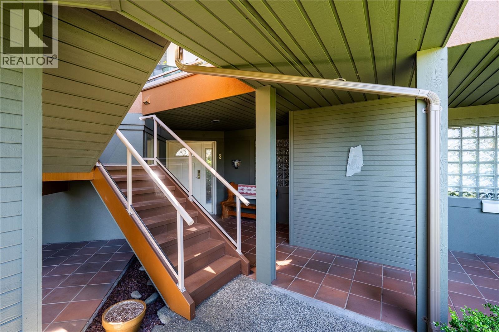 #3 4305 Maltwood Lane - 5